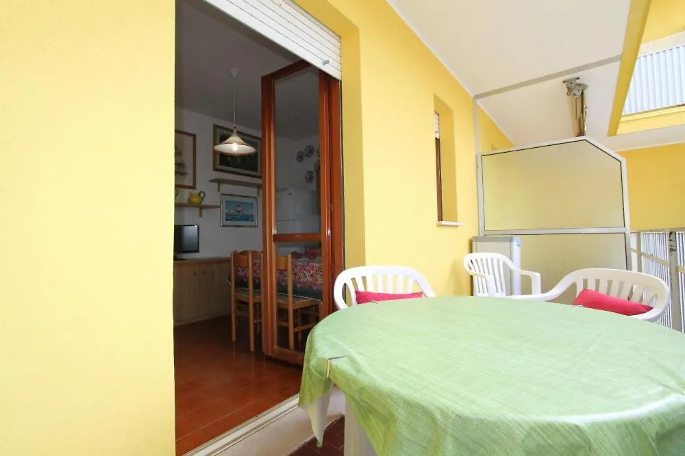 Residence Valbella Con Piscina 비비오네