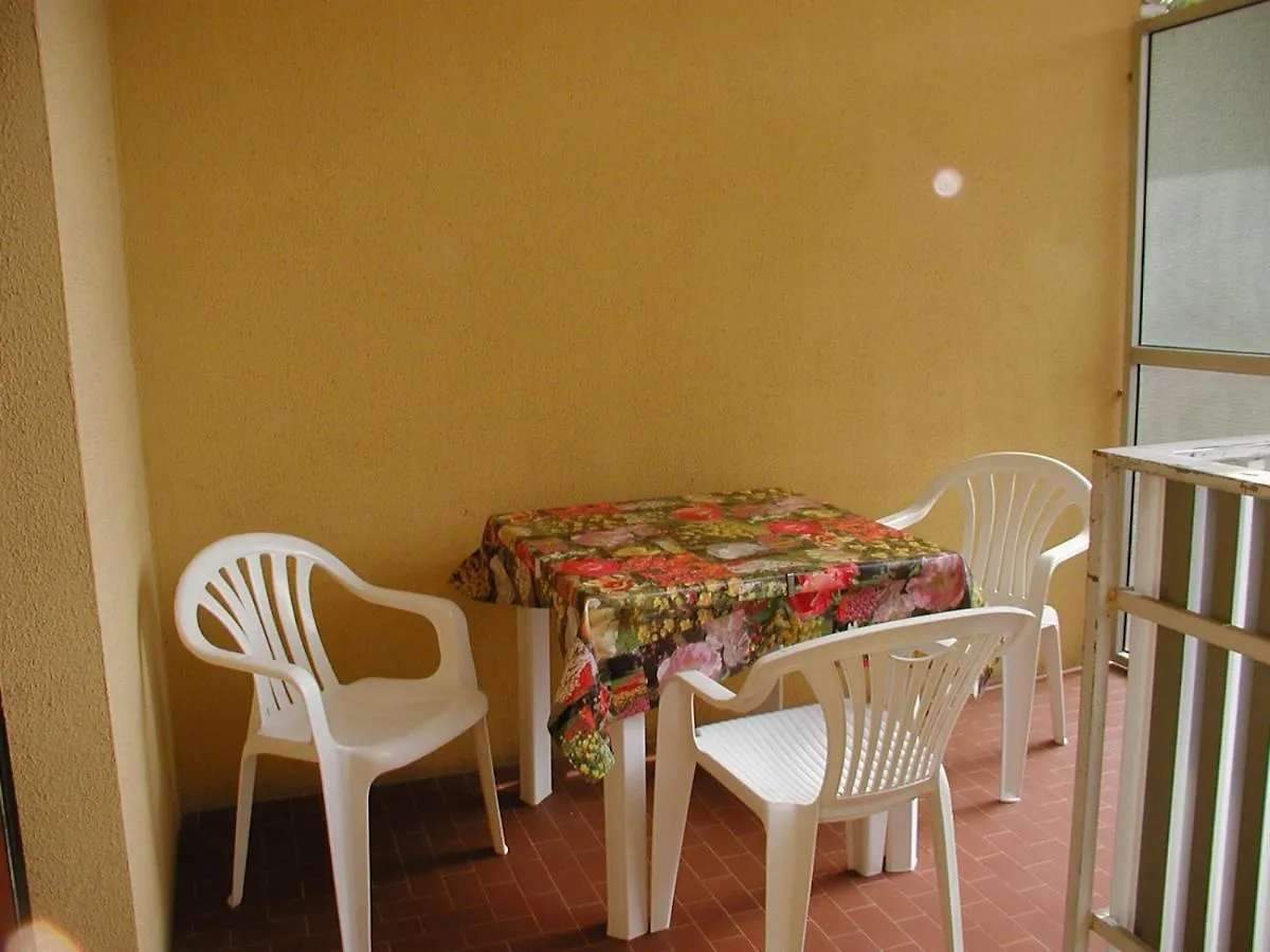 Residence Valbella Con Piscina Bibione Italy