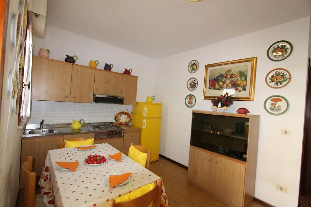 Residence Valbella Con Piscina Bibione Apartment